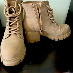 Tan block heel combat boots. Lace front with zip side. Size 9. Worn twice